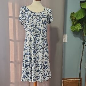 Chic Blue and White Floral Midi Dress